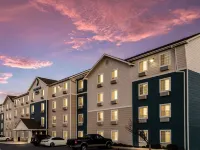 WoodSpring Suites Springdale Hotels in Springdale
