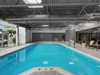 Hilton Chicago/Oak Lawn - Pools