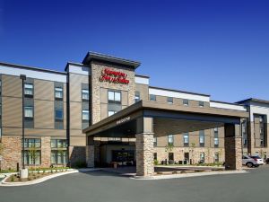 Hampton Inn & Suites Milwaukee West