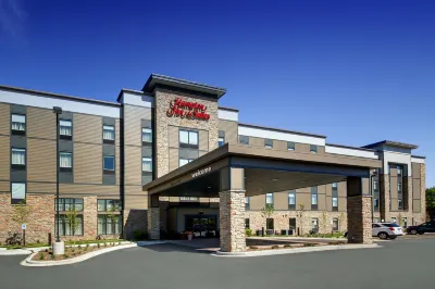 Hampton Inn & Suites Milwaukee West