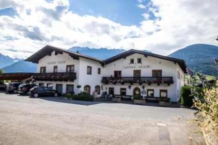 Gasthof Pension Traube Отели рядом с достопримечательностью «Fließer Platte»