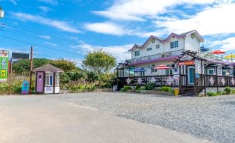 Taean (Anmyeondo) Kkothyanggi & Harmony Pension
