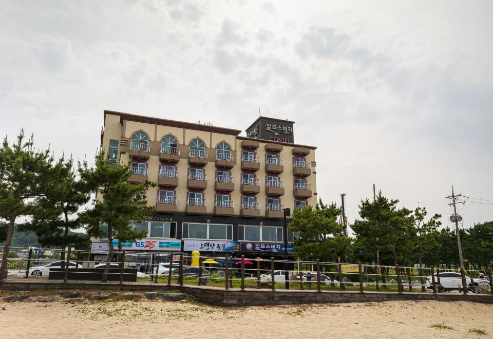 hotel overview picture