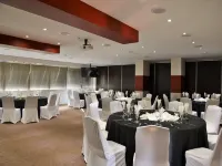 Reef Hotel Hotels near Joubert Park