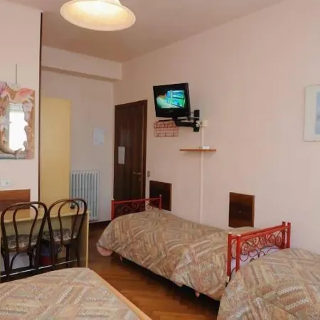 Hotel Elena