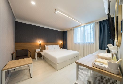 비즈니스 코너 및 커피 머신