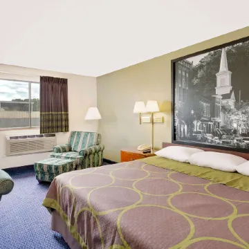 Super 8 by Wyndham Johnson City