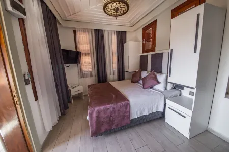 Mia Hotel