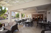 Montana Hotel - Hot Springs