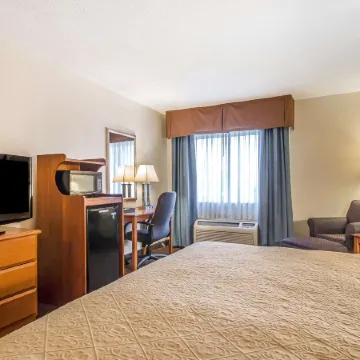 Quality Inn Morris I-80