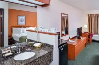 Travelodge Suites by Wyndham Newberg Hotels in Dundee