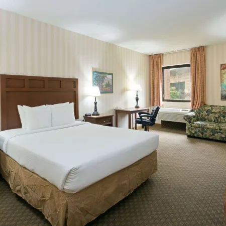 Days Inn & Suites by Wyndham Northwest Indianapolis