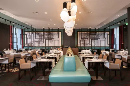 Dorint Airport-Hotel Zürich Отели рядом с достопримечательностью «Старый город Цюриха»