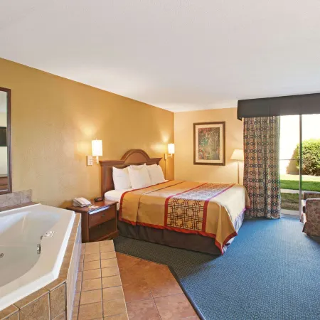 Days Inn by Wyndham Charlotte/Woodlawn Near Carowinds