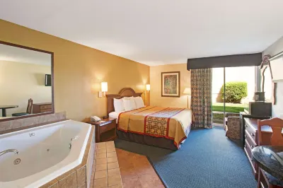Days Inn by Wyndham Charlotte/Woodlawn Near Carowinds Hotels in Charlotte