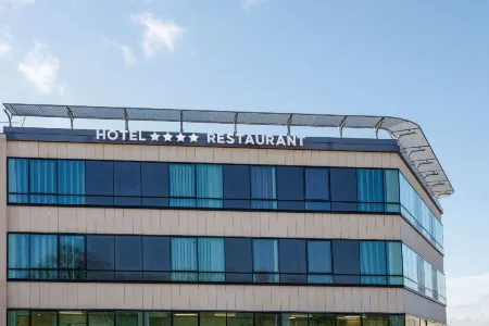 Best Western Plus Hotel Escapade Senlis