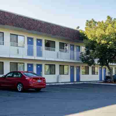 Motel 6-Turlock, CA Hotel Exterior
