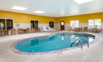 Comfort Suites - Housity