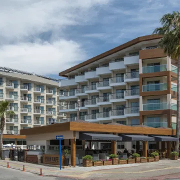 Riviera Hotel & Spa Отели рядом с достопримечательностью «Пляж Клеопатры»