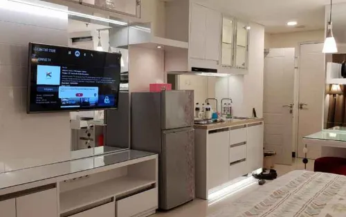 Studio Room at Sentraland Apartment - Condos
