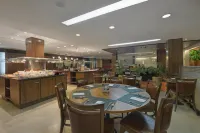 Hotel Deville Curitiba - breakfast