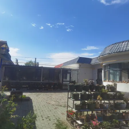 Urumqi County Shisanyue Homestay