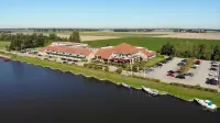 Van der Valk Hotel Emmeloord Hotels in Маркнессе