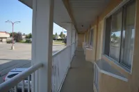 Circle 5 Motel Hotels in Olds