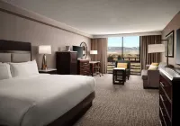 Hilton Fort Collins Hotels near Colorado State University