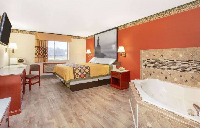 Super 8 by Wyndham Bedford
