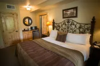 Enormous Condo with Stunning Mountain Views Hotels in Snyderville