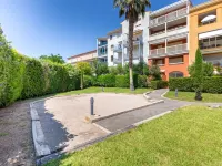 Terre du Soleil - parking