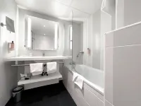 Mercure Paris Porte de Versailles Expo Hôtels à : Vanves