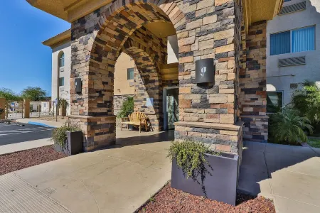 Wingate by Wyndham Chandler Phoenix