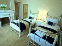Ashbury Bed & Breakfast