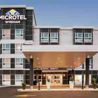 Microtel Inn & Suites by Wyndham Val-d'Or Hotel Exterior