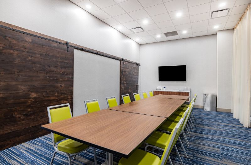 Holiday Inn Express & Suites Lincoln Downtown by IHG photo 5