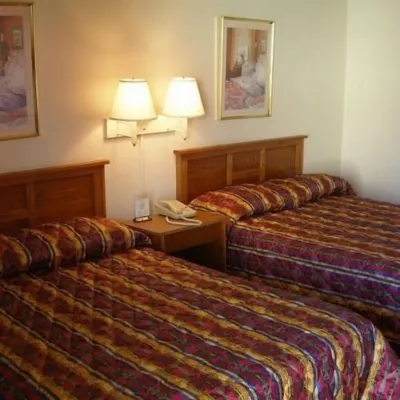 Red Carpet Inn Starke Hotels near Walgreens