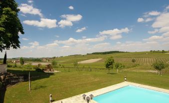 Luxury Apartment with Terrace Sauna Tennis Pool