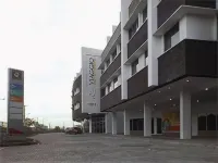 ポップ アート ホテル CLC マモナル カルタヘナ