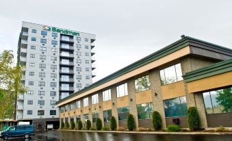 Sandman Hotel & Suites Kelowna