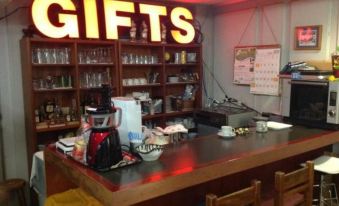 Jonai Hotel - Housity