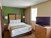 Extended Stay America Select Suites - Orlando - Lake Mary - 1040 Greenwood Blvd - parking