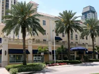 Hampton Inn & Suites St. Petersburg/Downtown Hotels near 400 Beach