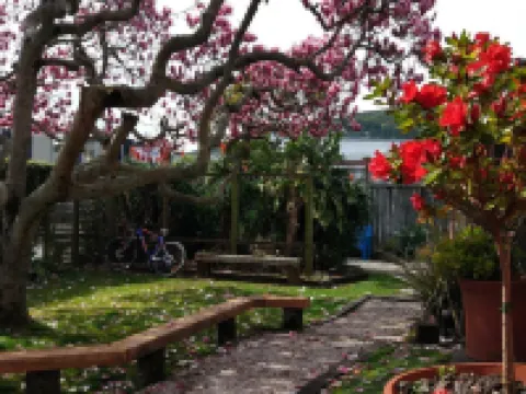 Tasman Bay Backpackers Hotels in Nelson