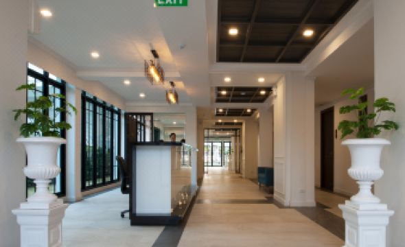 B2 Riverside Premier Hotel