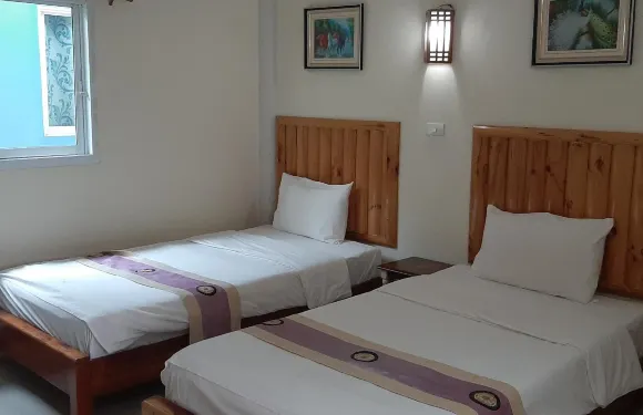 普雅納蓬度假村