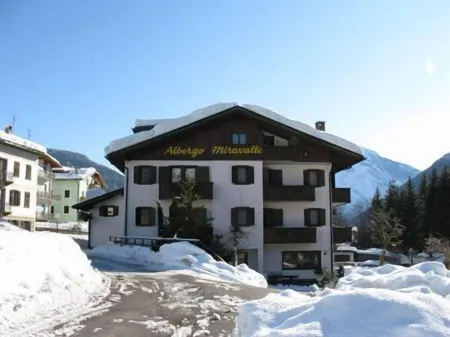 Albergo Miravalle Отели в г. Пьеве-ди-Кадоре