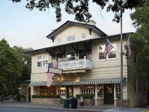 Calistoga Inn Restaurant and Brewery