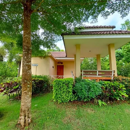 Tanaosri & Creekside Resort